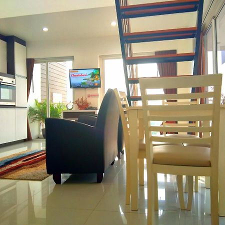 Family Residence Pattaya Exterior photo