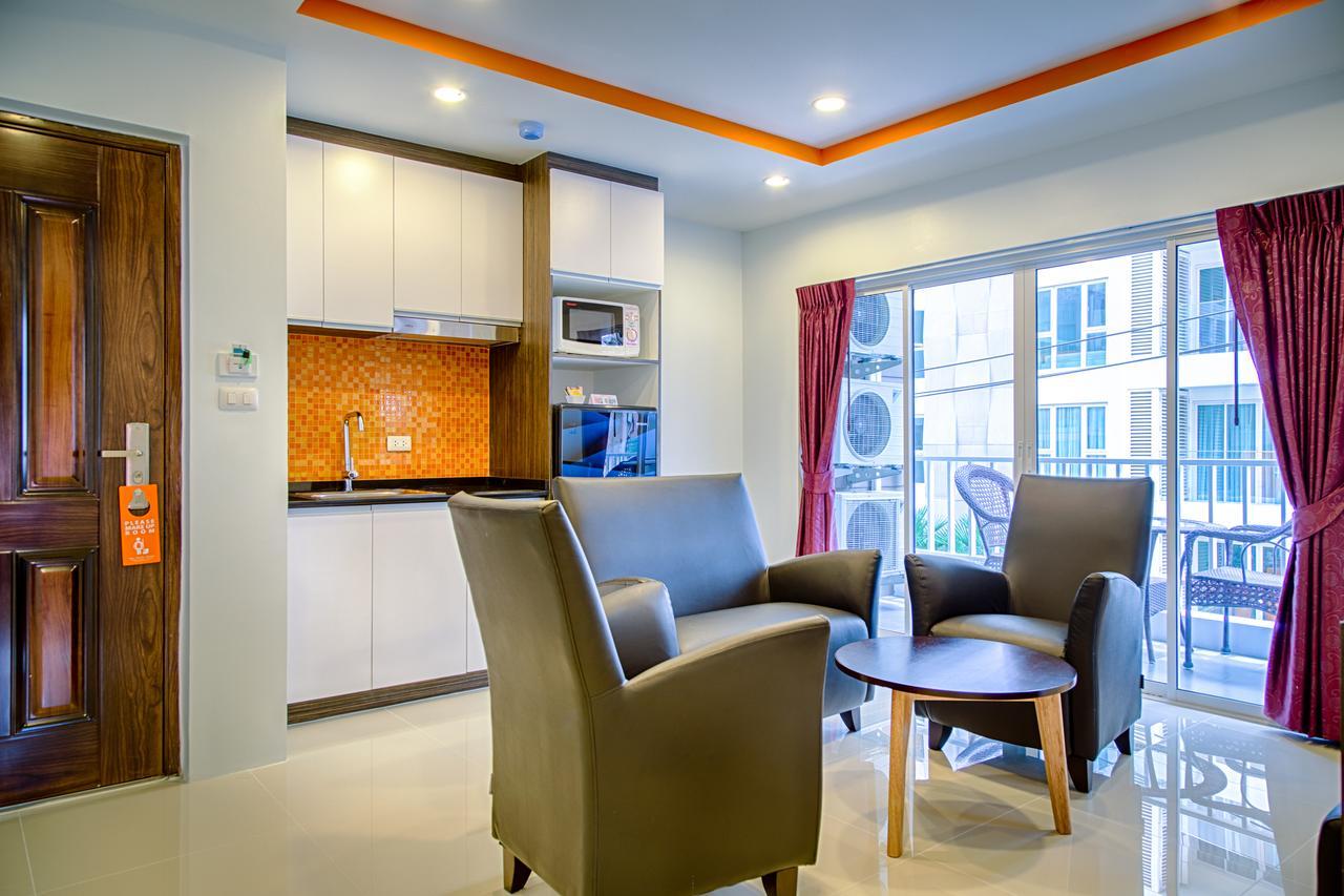 Family Residence Pattaya Exterior photo