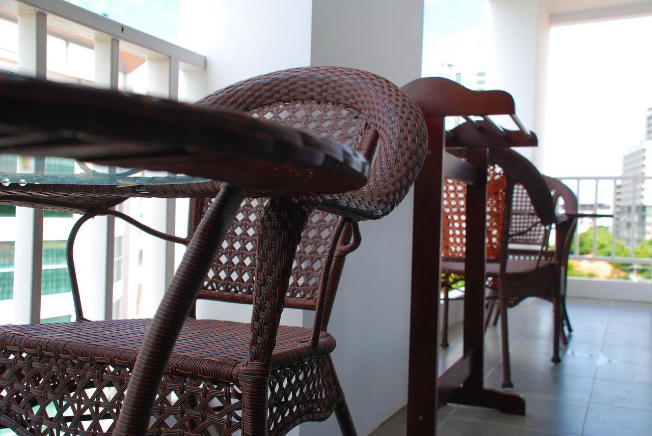 Family Residence Pattaya Exterior photo