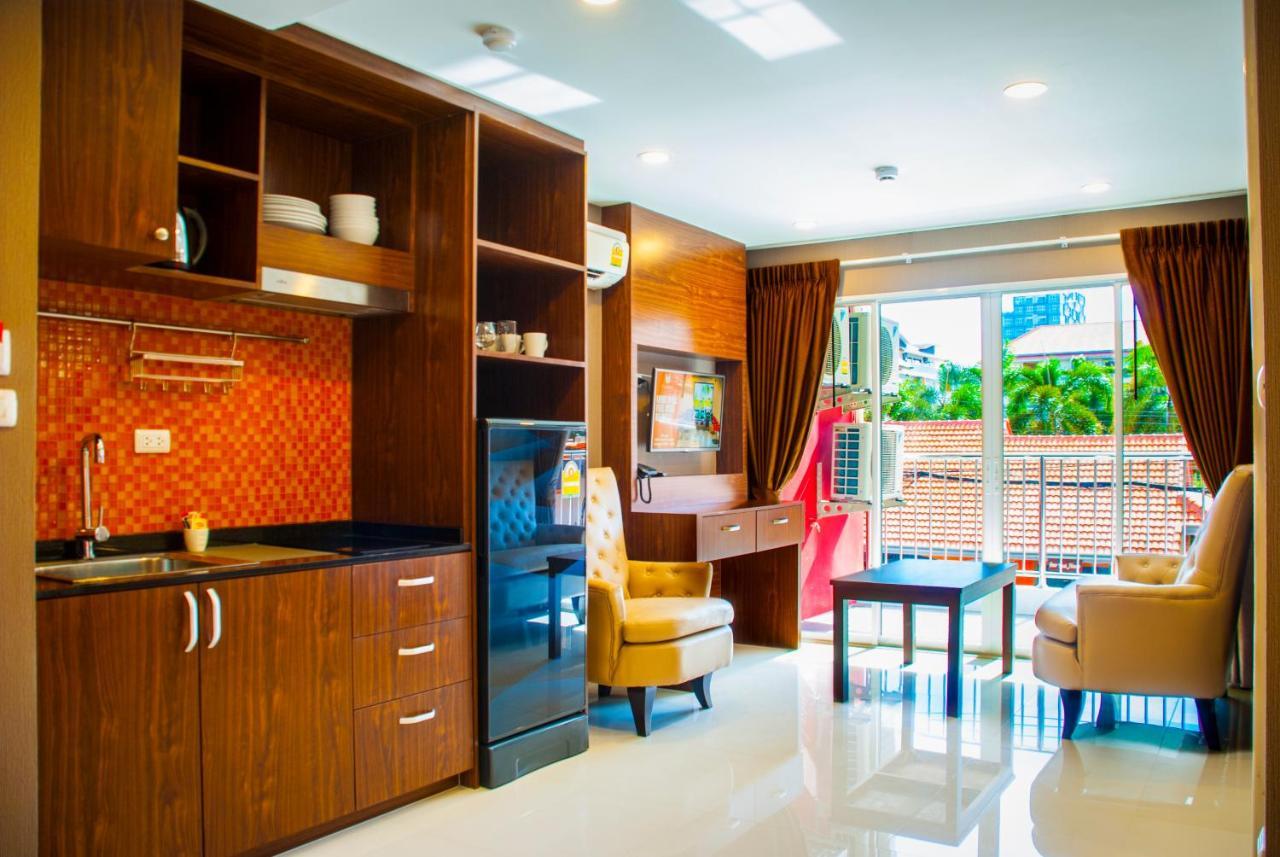 Family Residence Pattaya Exterior photo