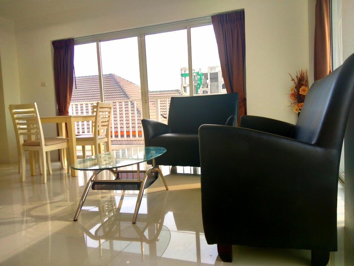 Family Residence Pattaya Exterior photo
