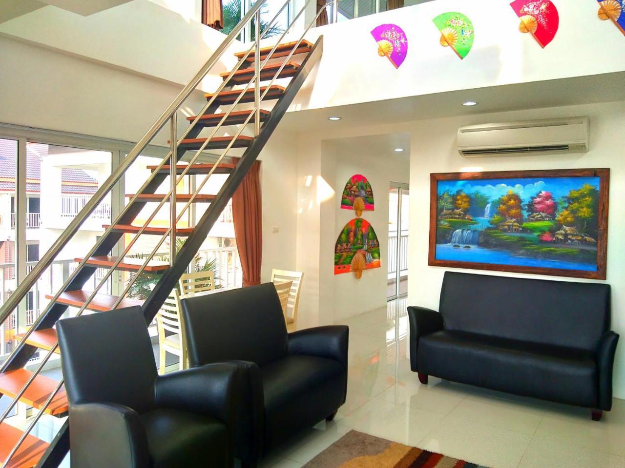 Family Residence Pattaya Exterior photo