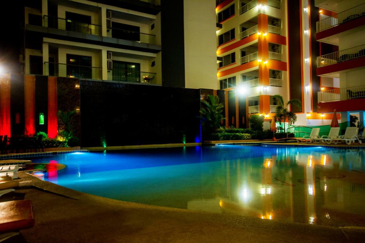 Family Residence Pattaya Exterior photo